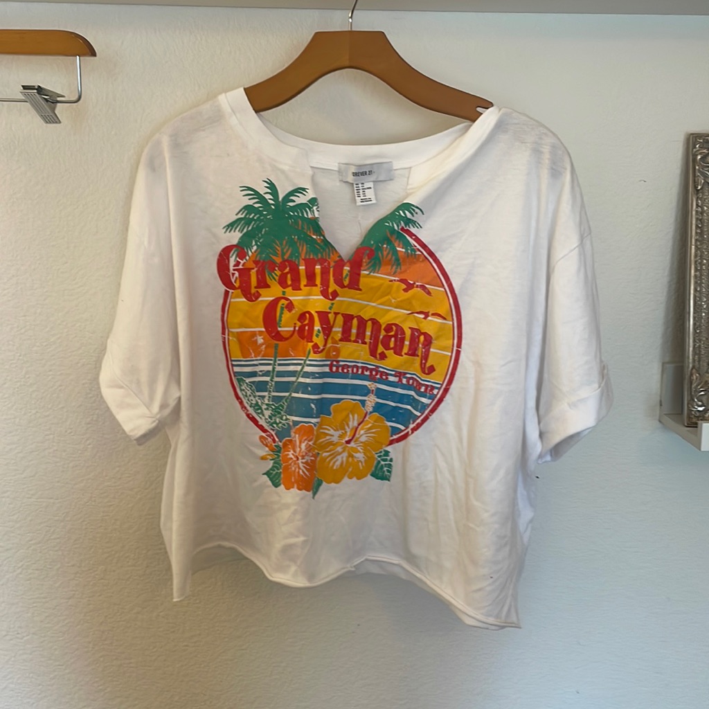 Forever 21 Brand New With Tags 1x Grand Cayman Crop Top Forever 21 Brand New With Tags 1x Grand Cayman Crop Top
